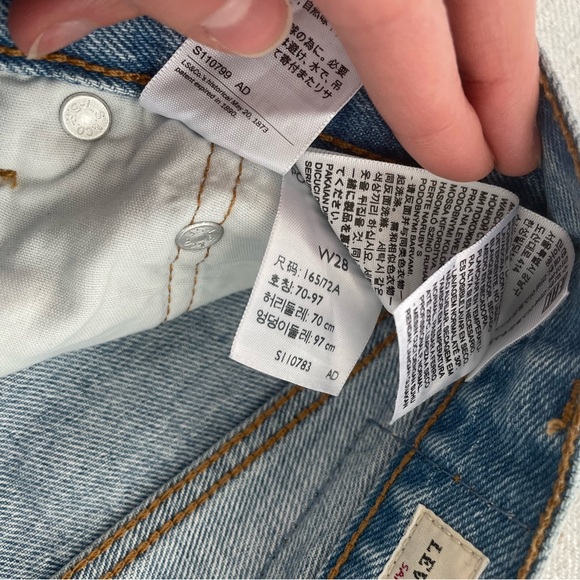 Levis 501 boyfriend distressed shorts - Picture 3 of 4